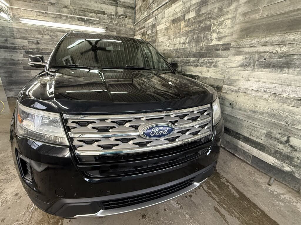 Ford Explorer 2018 - Thumbnail 2