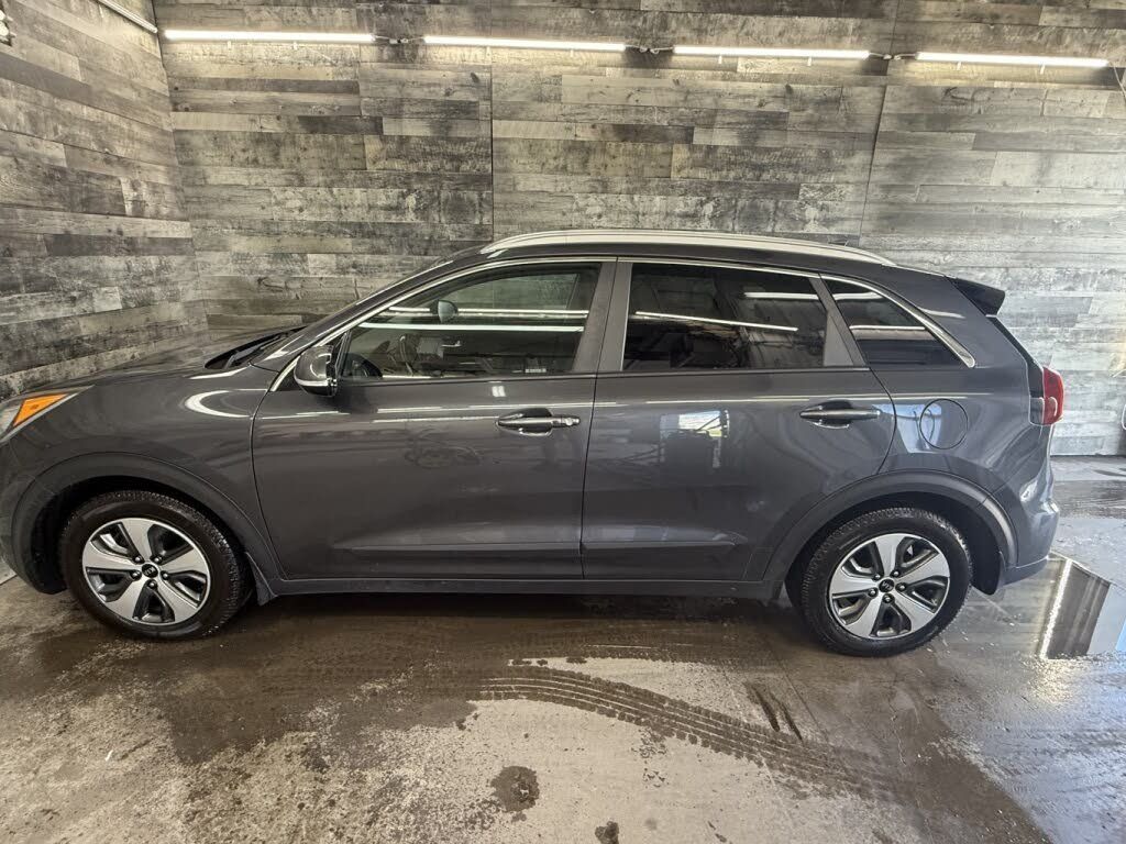 Kia Niro Plug-In Hybrid 2019 - Thumbnail 6