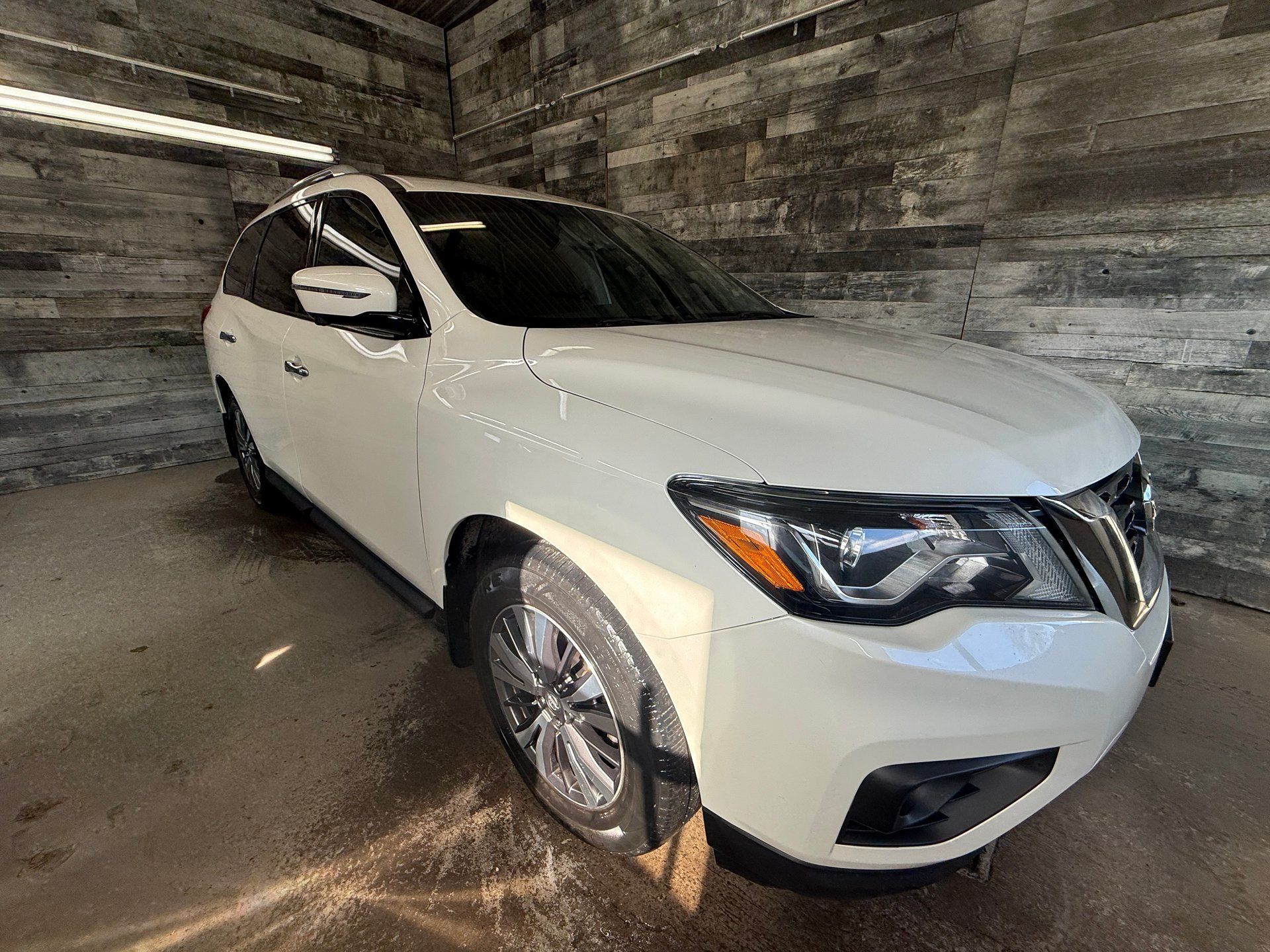 Nissan Pathfinder 2018 - Thumbnail 1