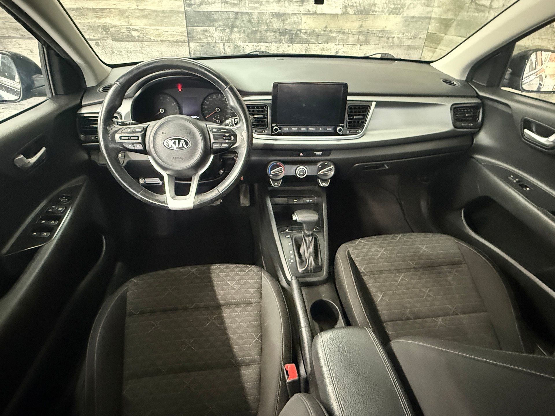 Kia Rio 5-Door 2021 - Thumbnail 11