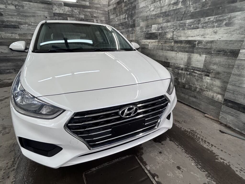 Hyundai Accent 2019 - Thumbnail 2