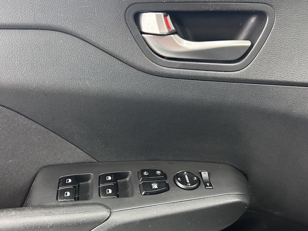 Hyundai Accent 2019 - Thumbnail 14