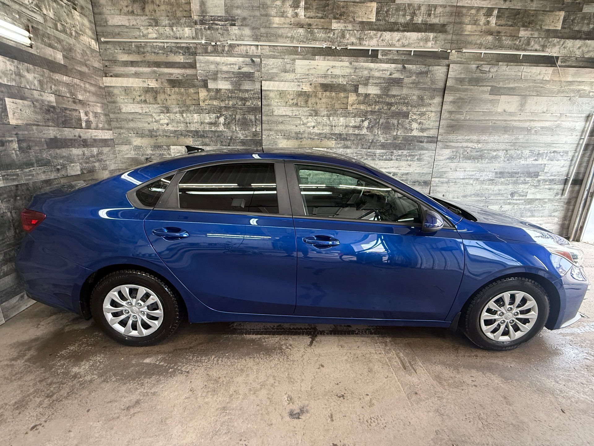 Kia Forte 2020 - Thumbnail 3