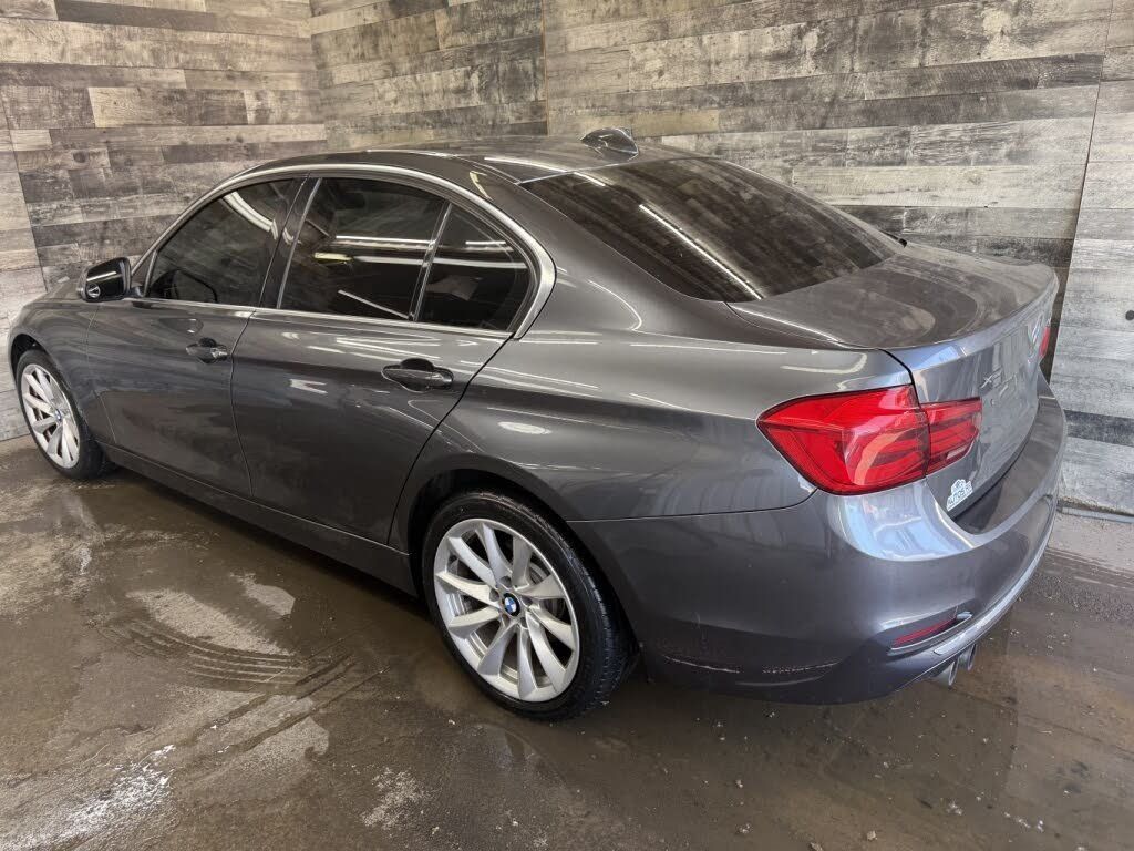 BMW 330i 2017 - Thumbnail 7
