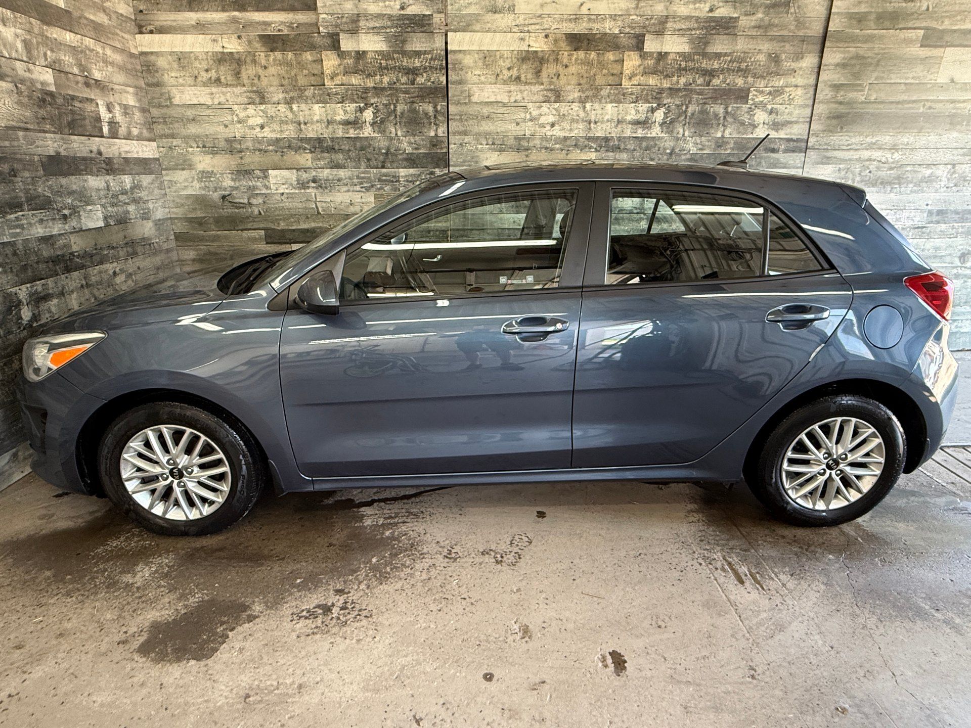 Kia Rio 5-Door 2021 - Thumbnail 6