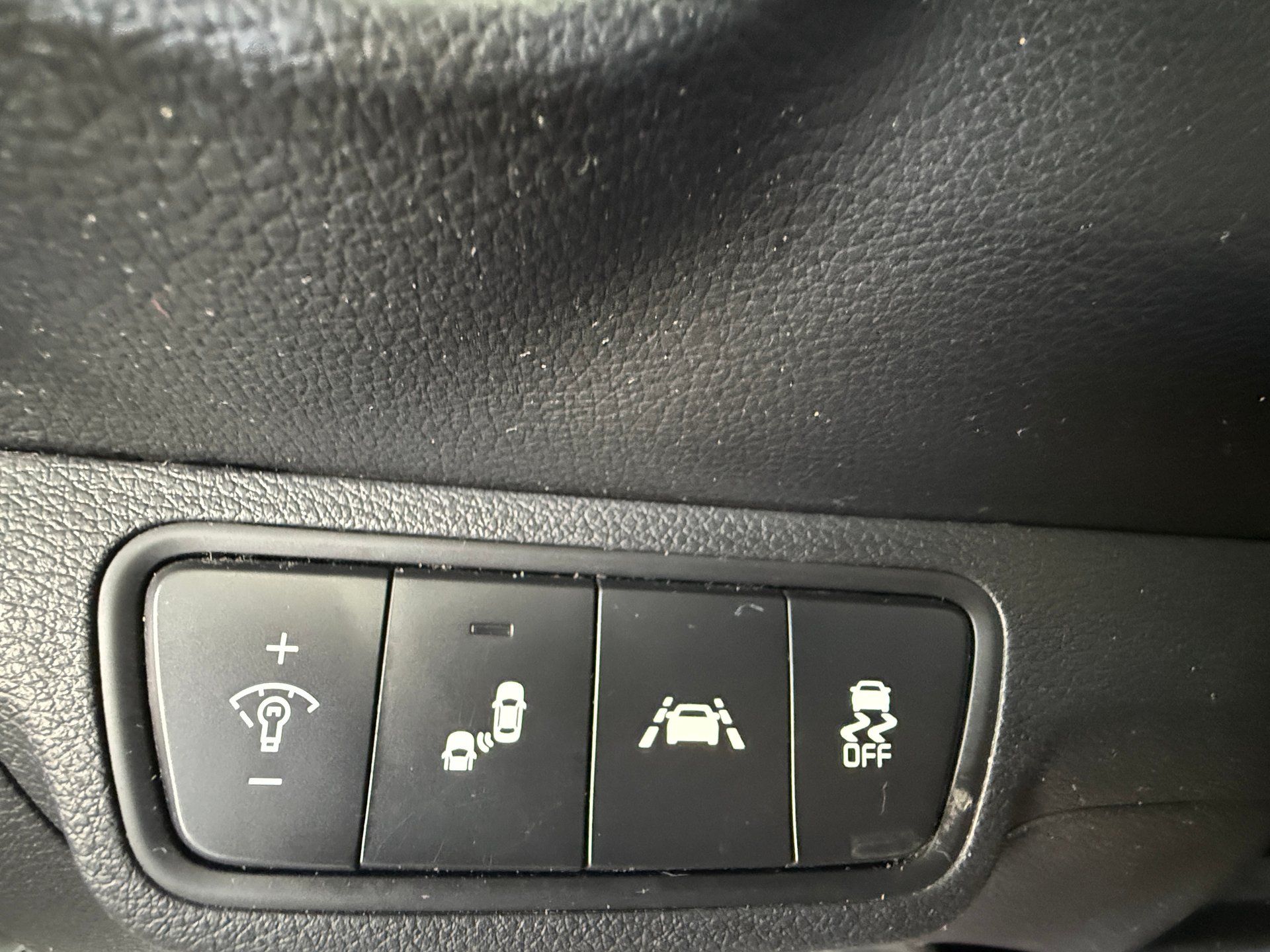 Kia Forte 2021 - Thumbnail 18