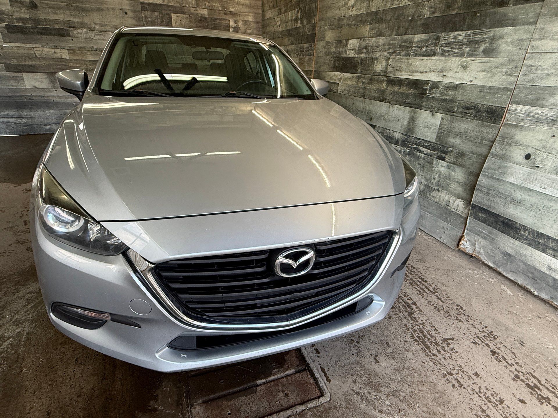 Mazda Mazda3 2018 - Thumbnail 1