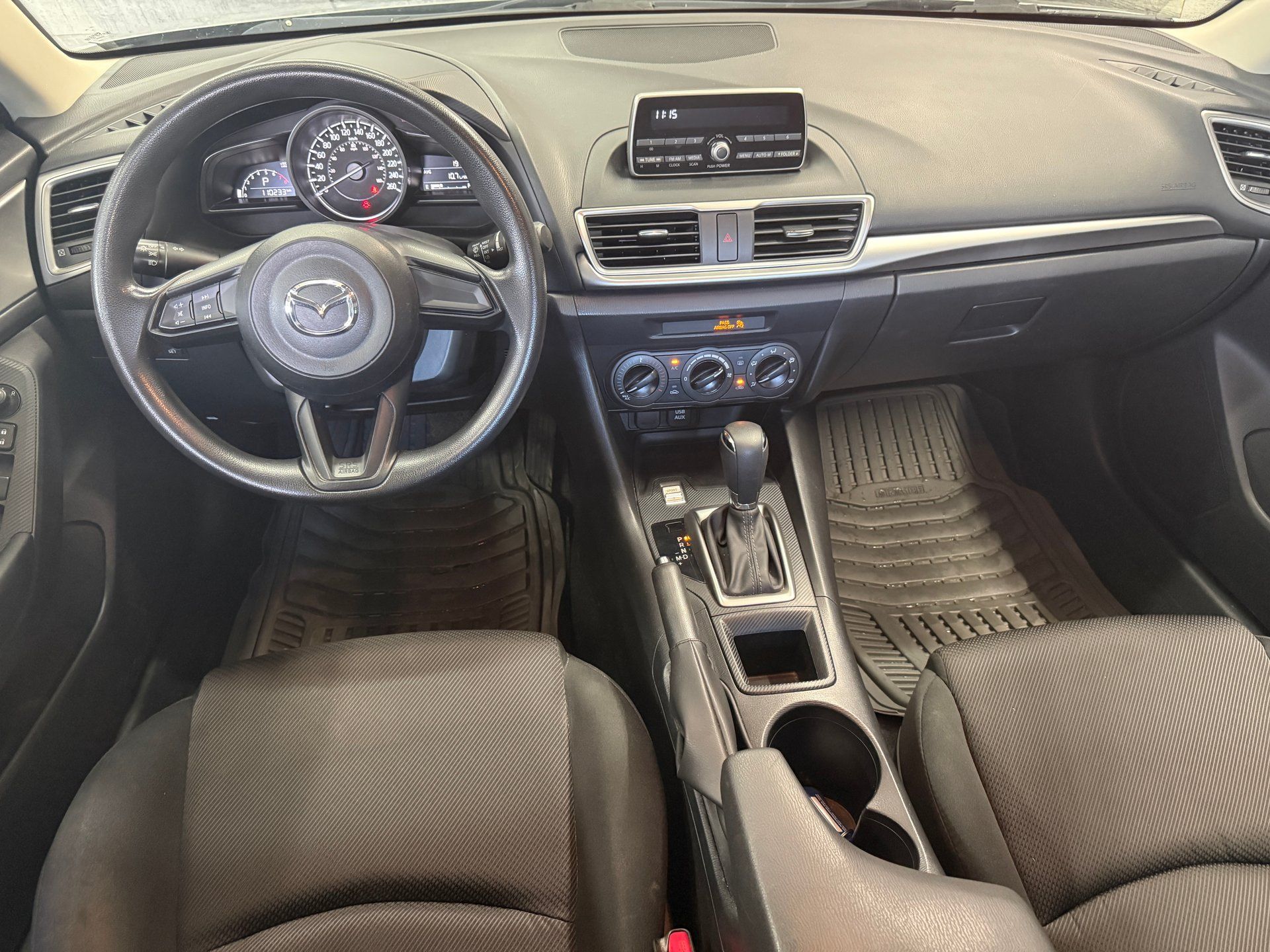 Mazda Mazda3 2018 - Thumbnail 8