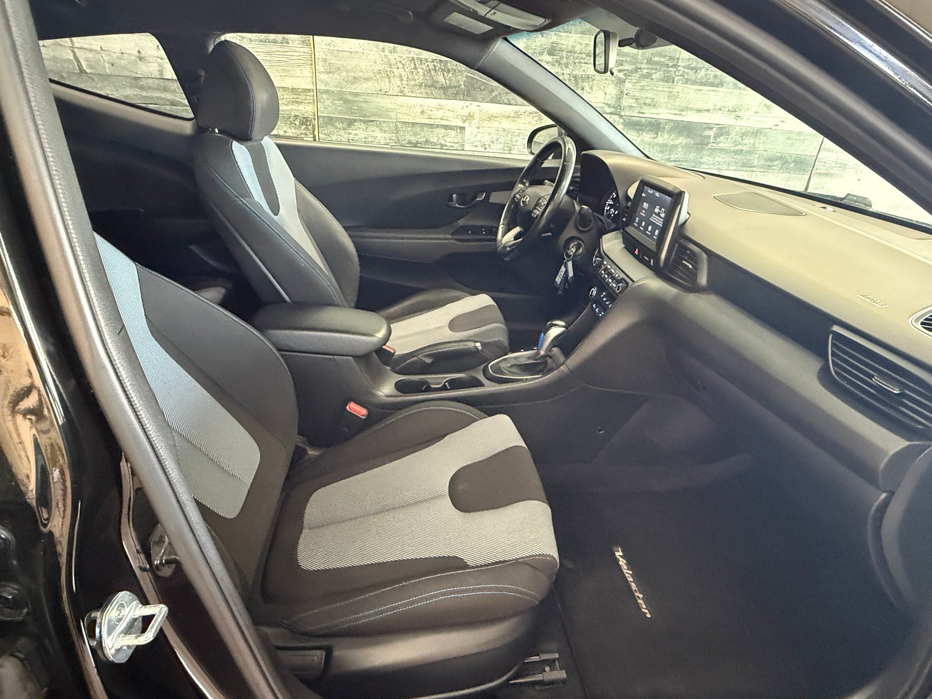 Hyundai Veloster 2019 - Thumbnail 20
