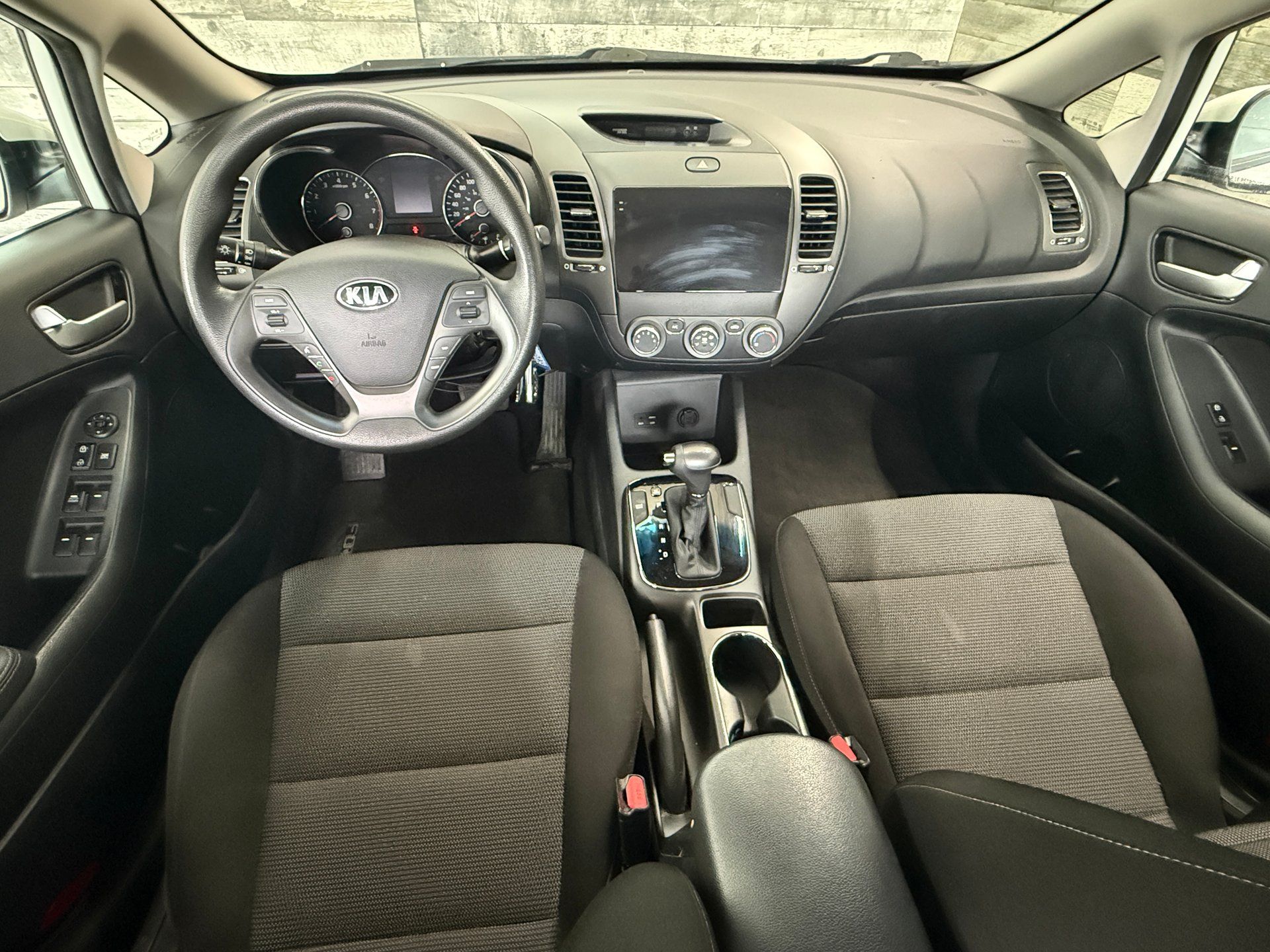 Kia Forte 2018 - Thumbnail 12