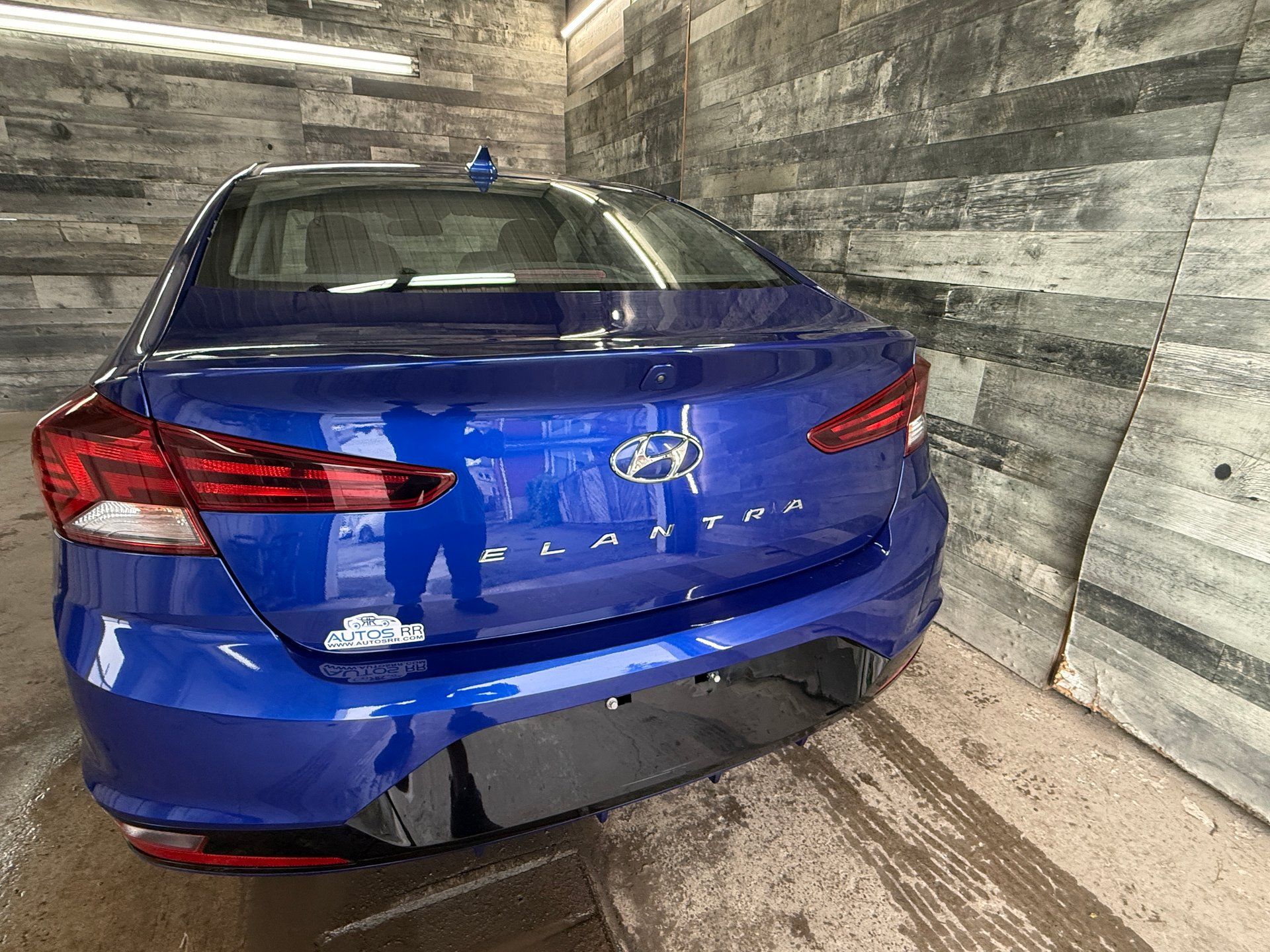 Hyundai Elantra 2019 - Thumbnail 8