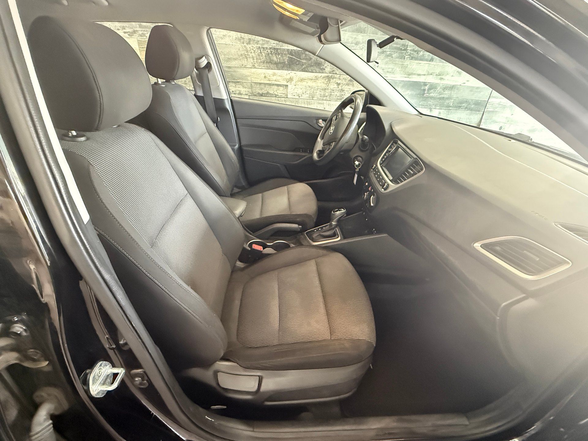Hyundai Accent 2019 - Thumbnail 16