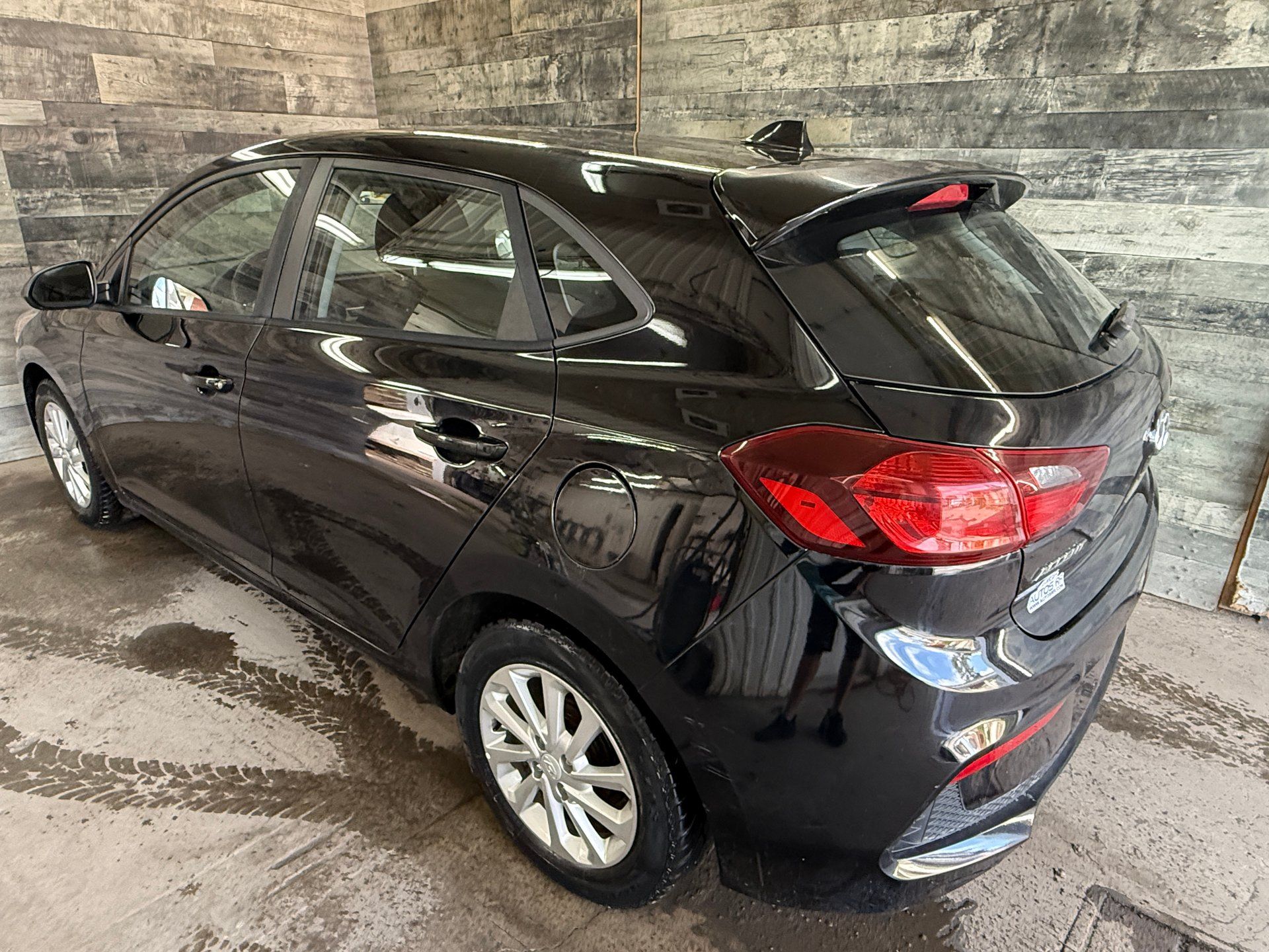 Hyundai Accent 2019 - Thumbnail 6