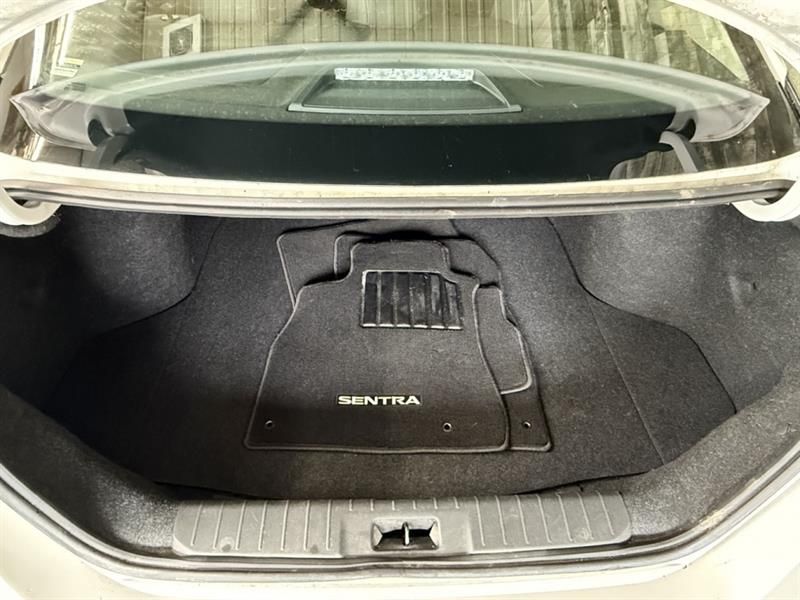 Nissan Sentra 2021 - Thumbnail 21