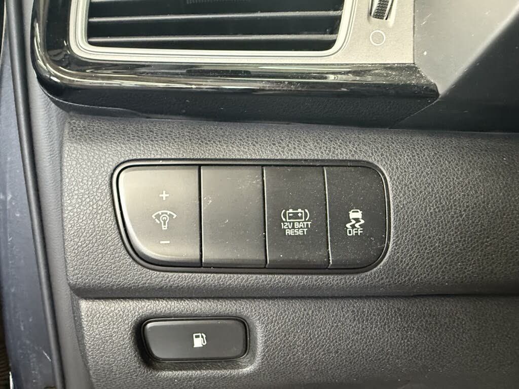 Kia Niro Plug-In Hybrid 2019 - Image 12 