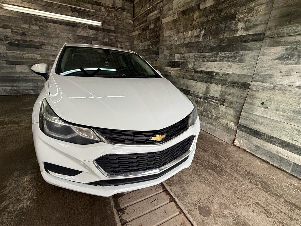 Chevrolet Cruze 2018 - Image 2