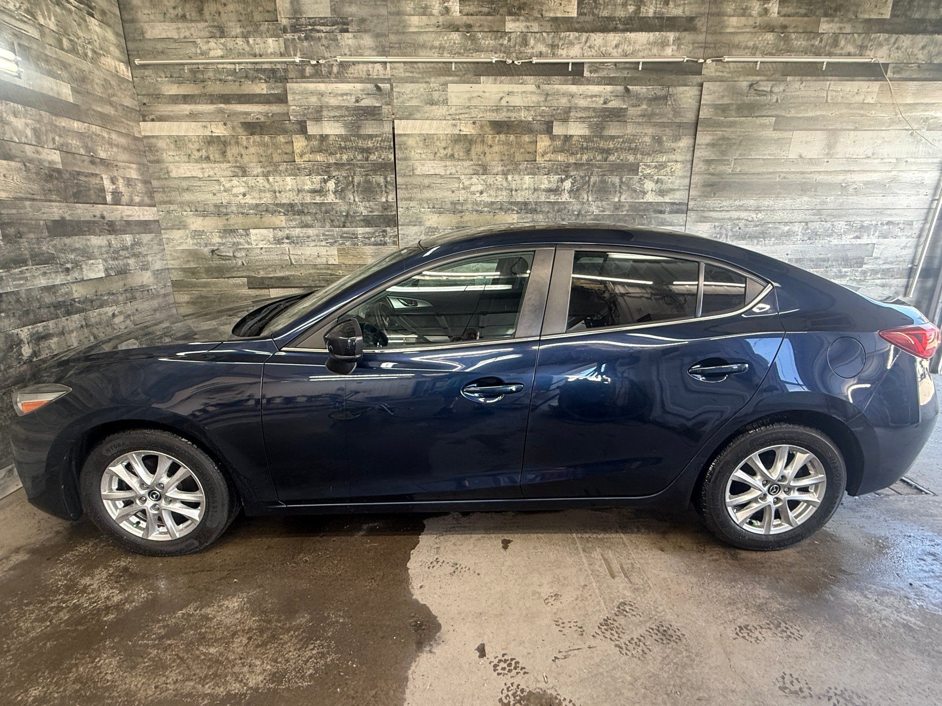 Mazda Mazda3 2018 - Image 3