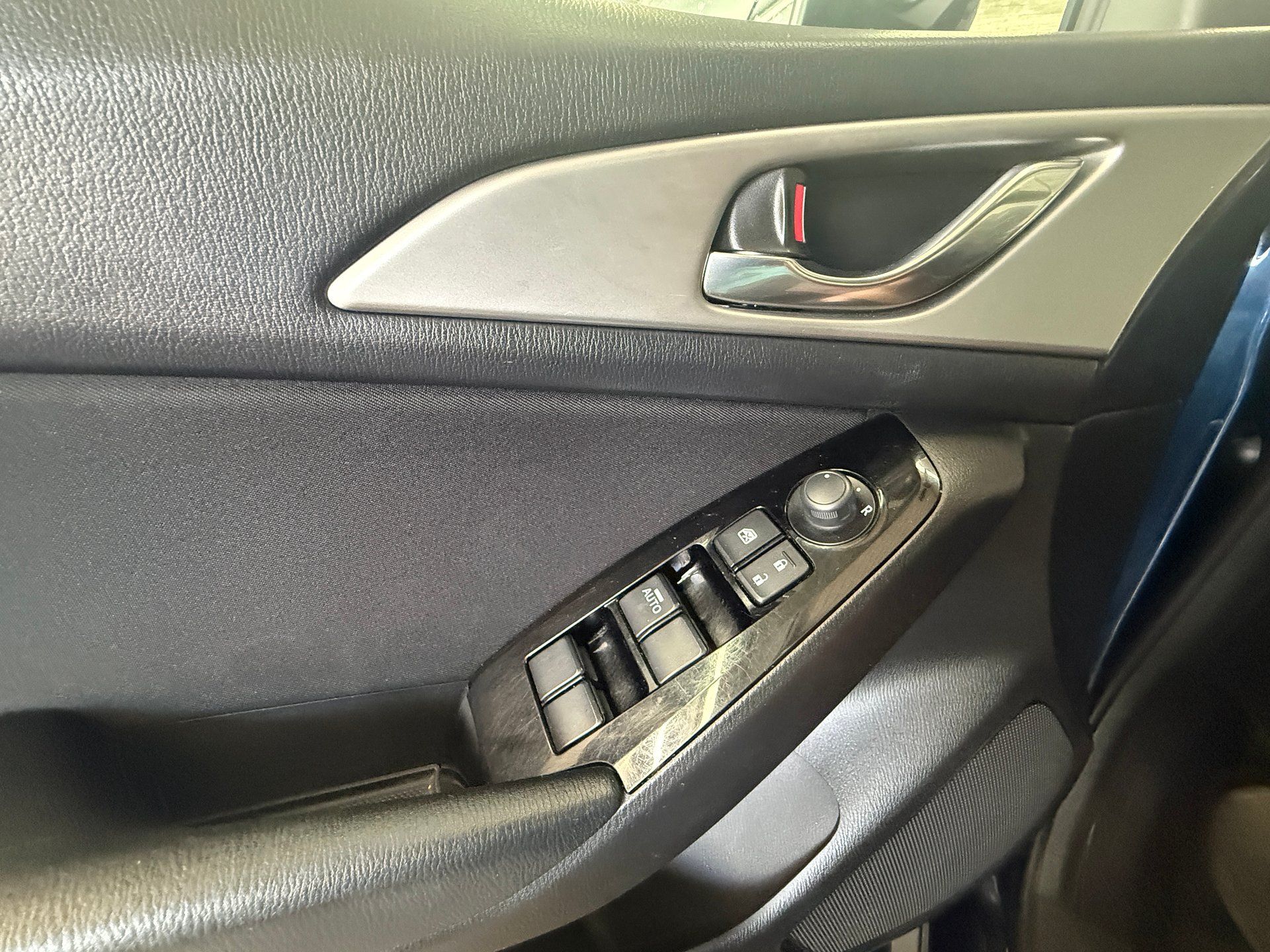 Mazda Mazda3 2018 - Image 9