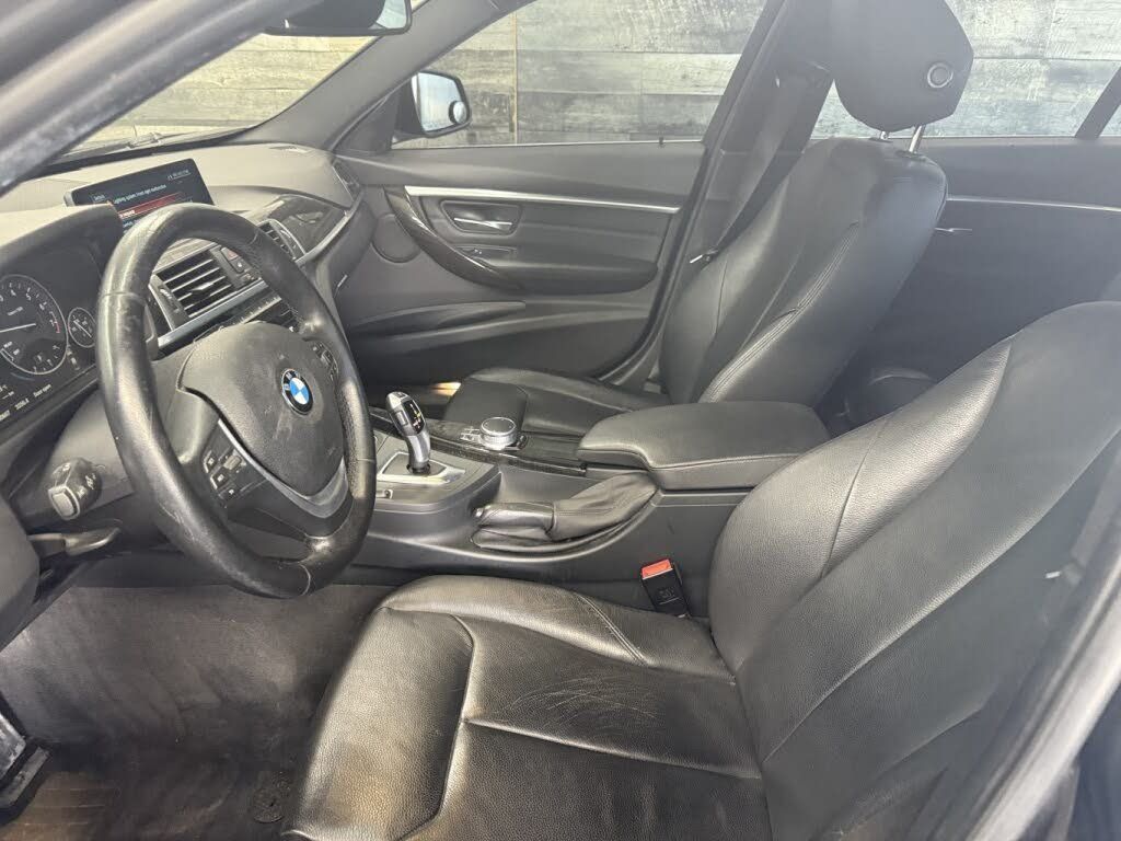 BMW 330i 2017 - Image 10