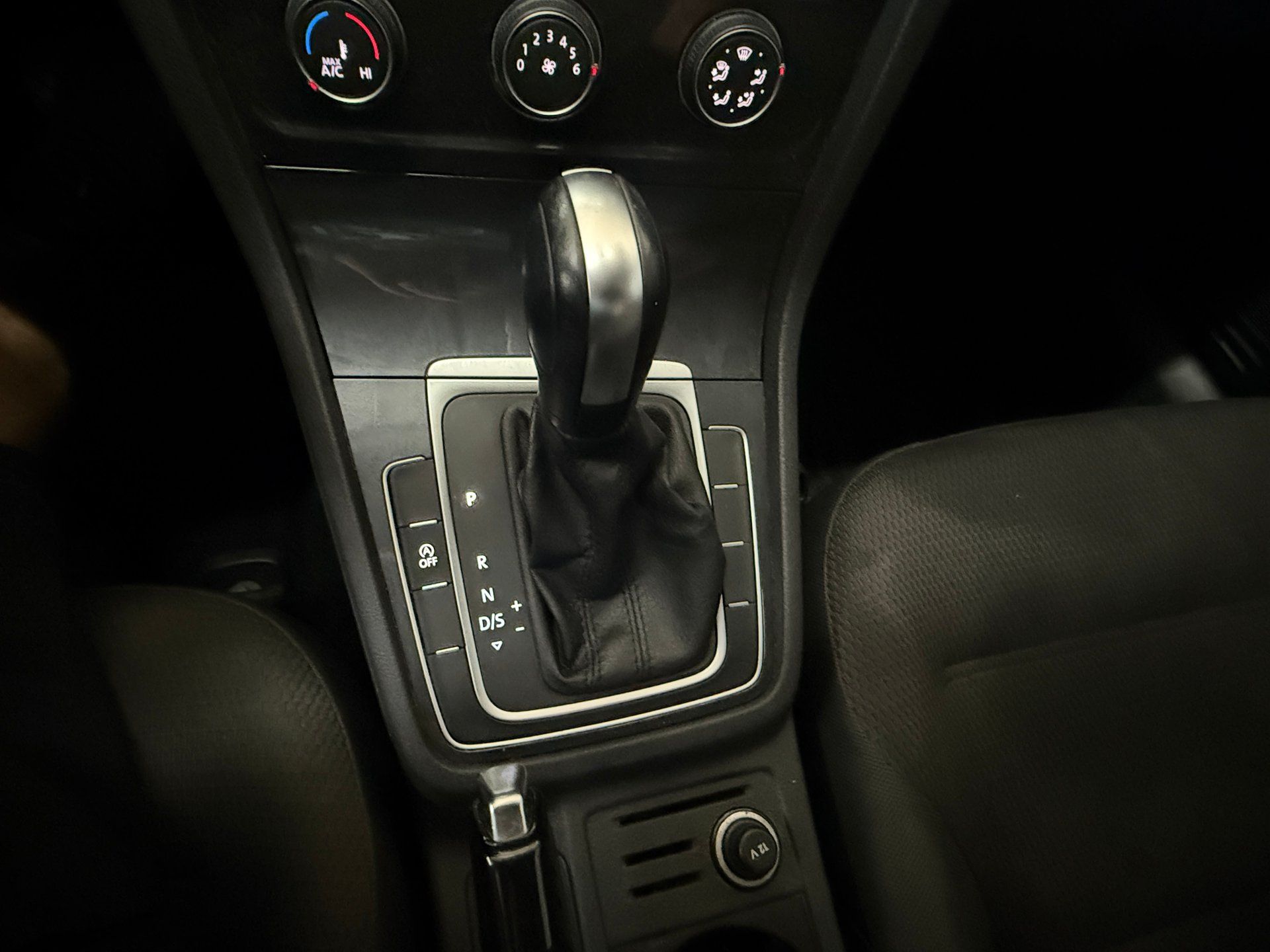Volkswagen Golf 2020 - Image 13