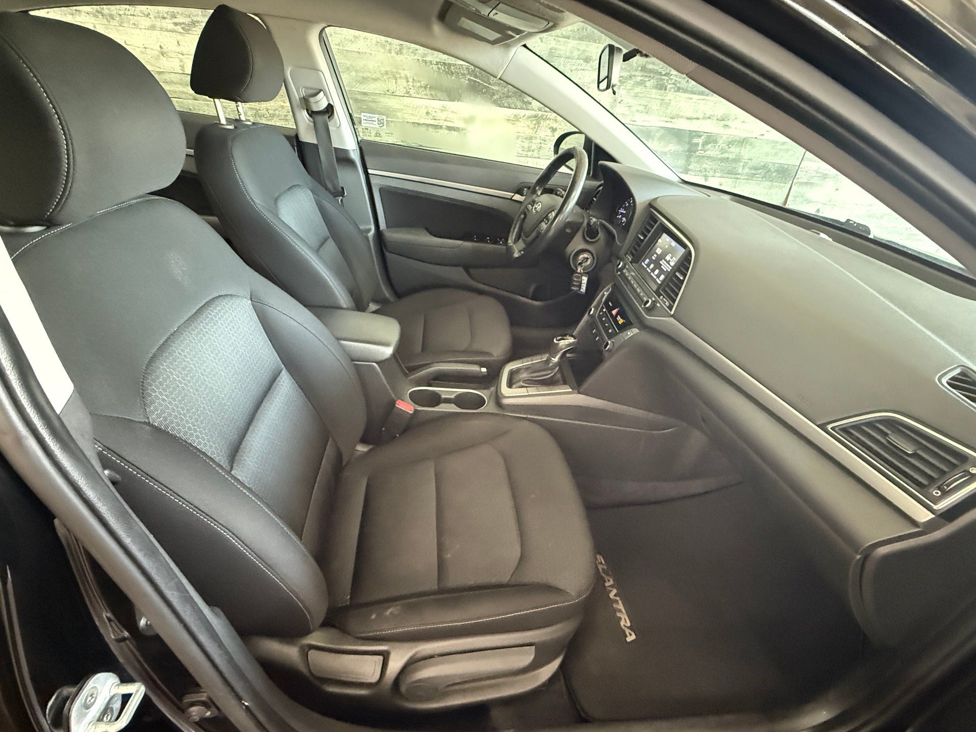 Hyundai Elantra 2017 - Image 21
