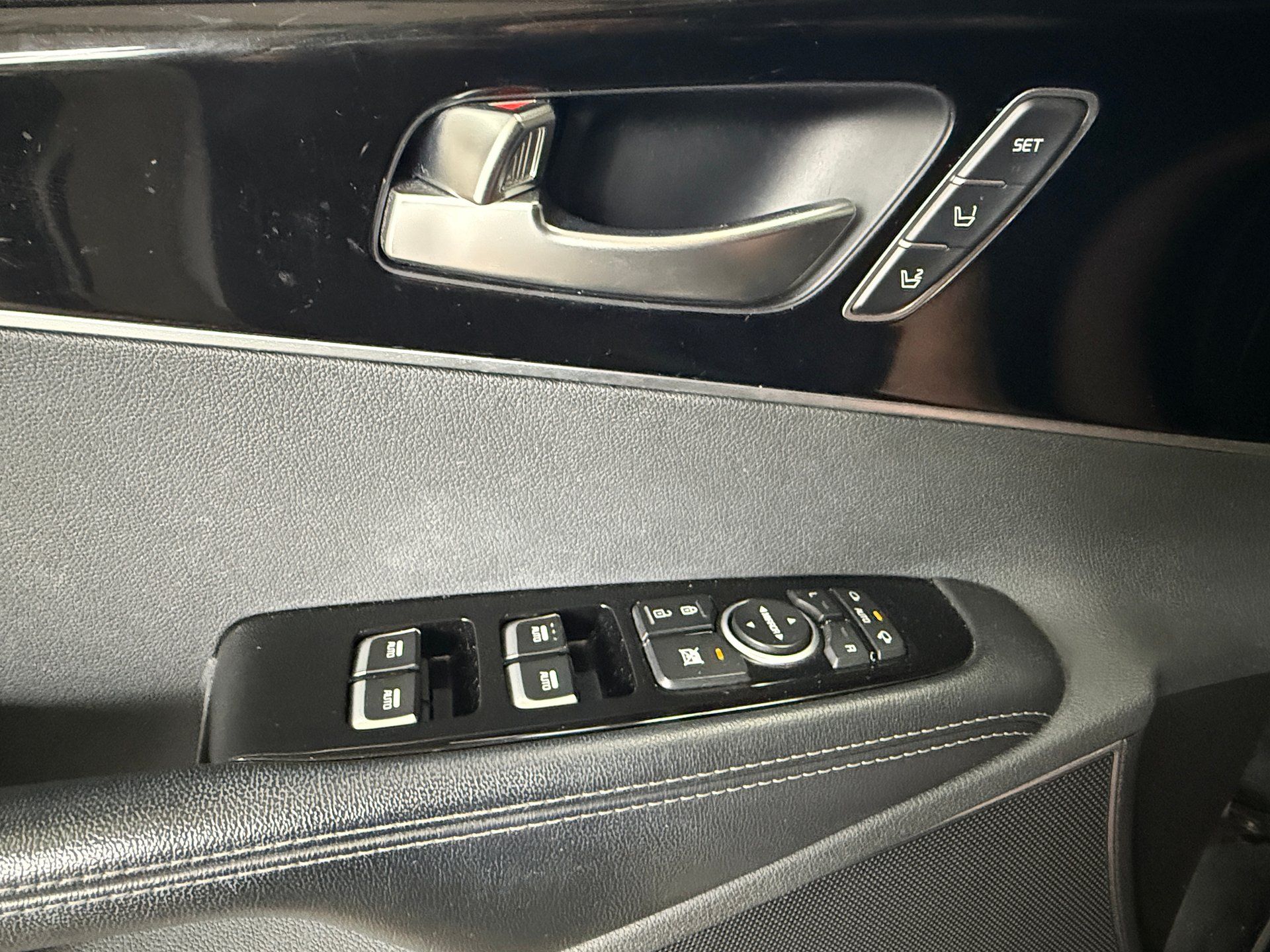 Kia Sorento 2018 - Image 18