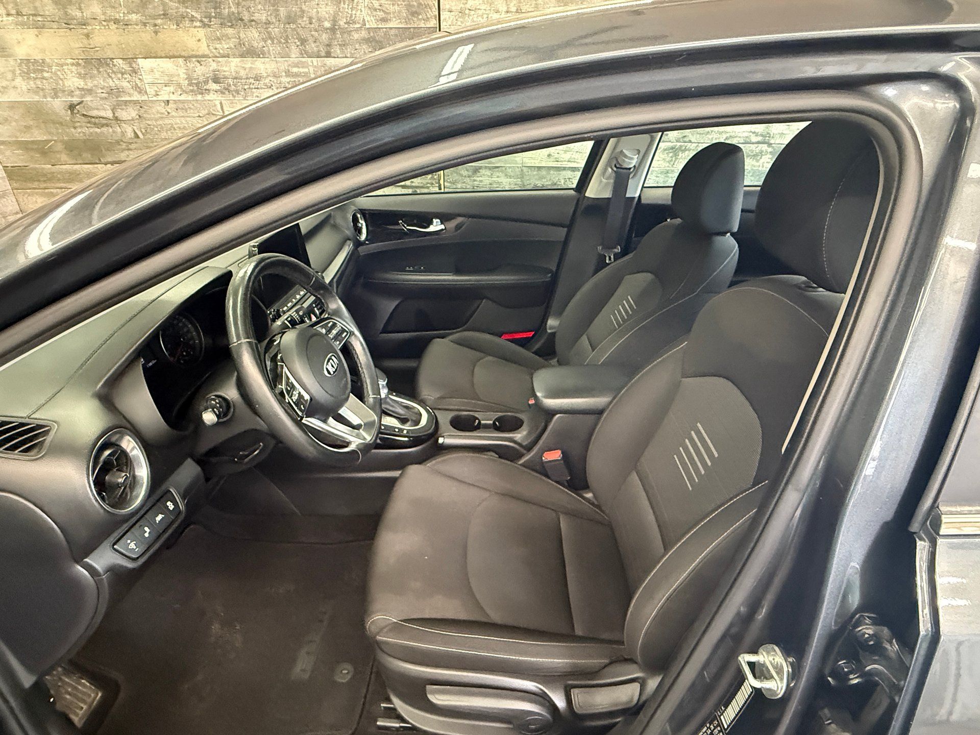 Kia Forte 2021 - Image 11