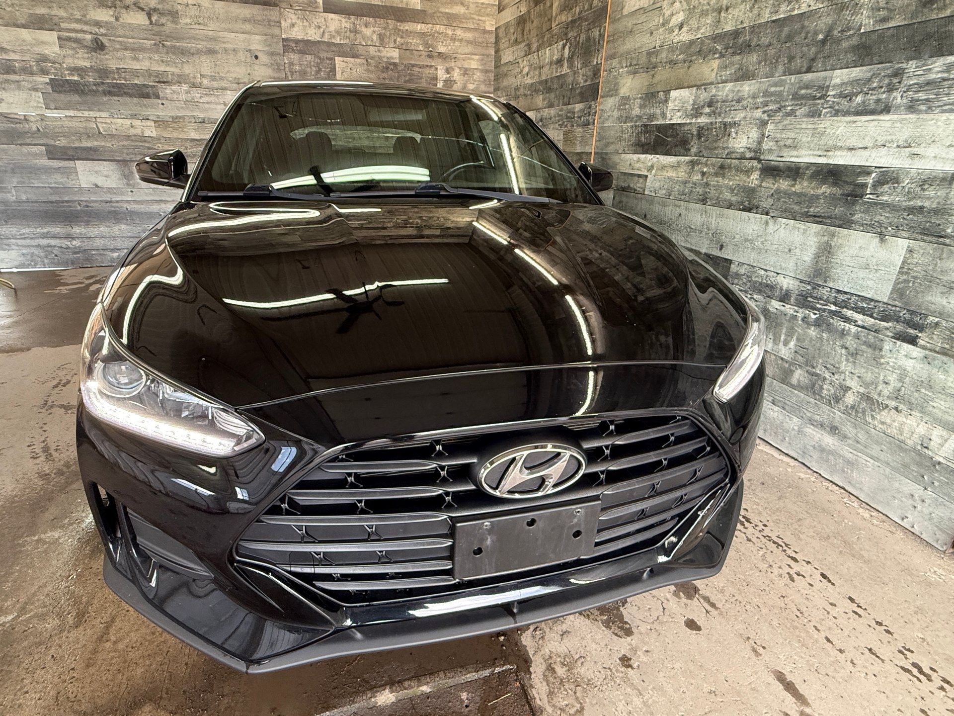 Hyundai Veloster 2019 - Image 2