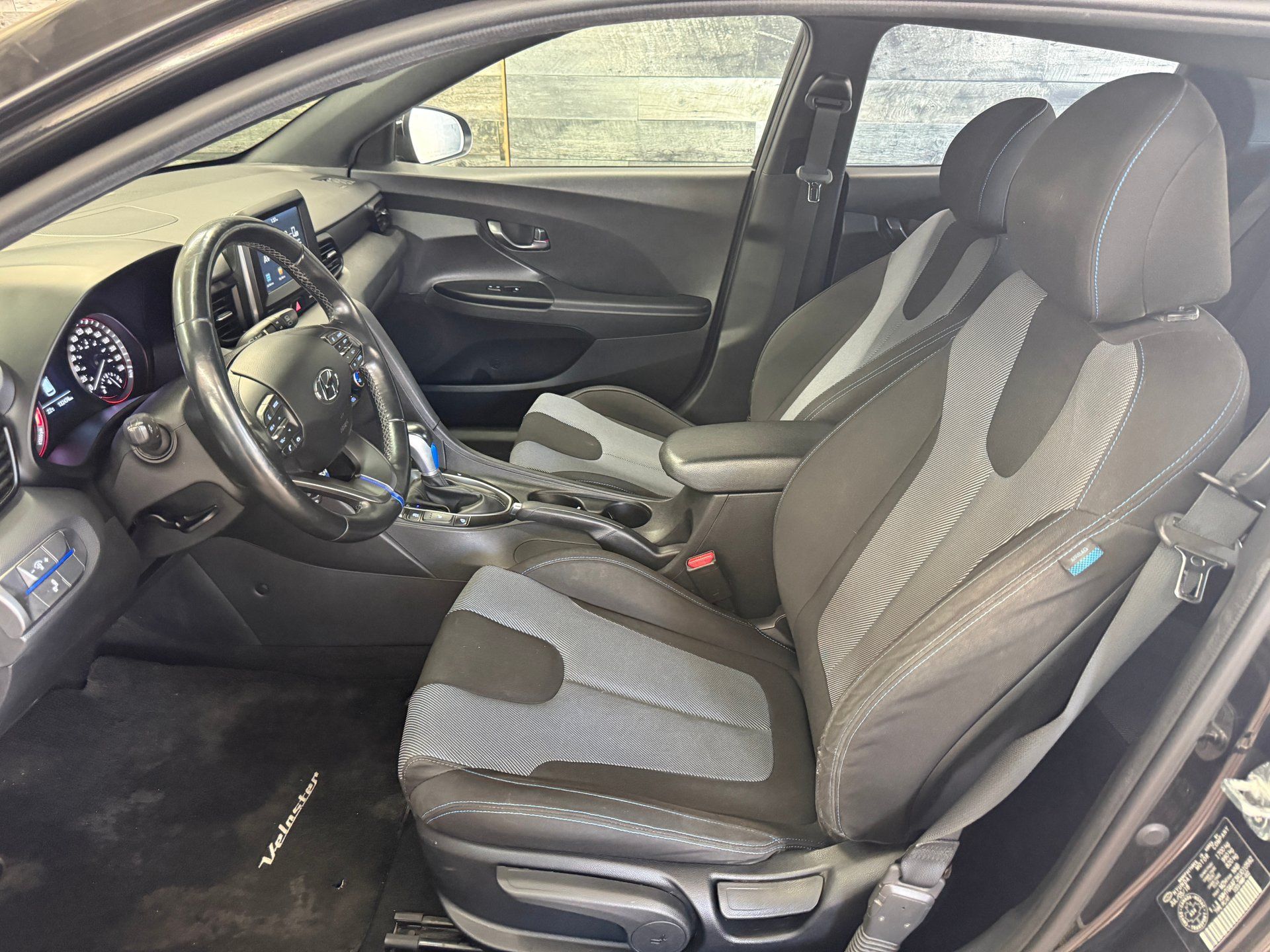 Hyundai Veloster 2019 - Image 10