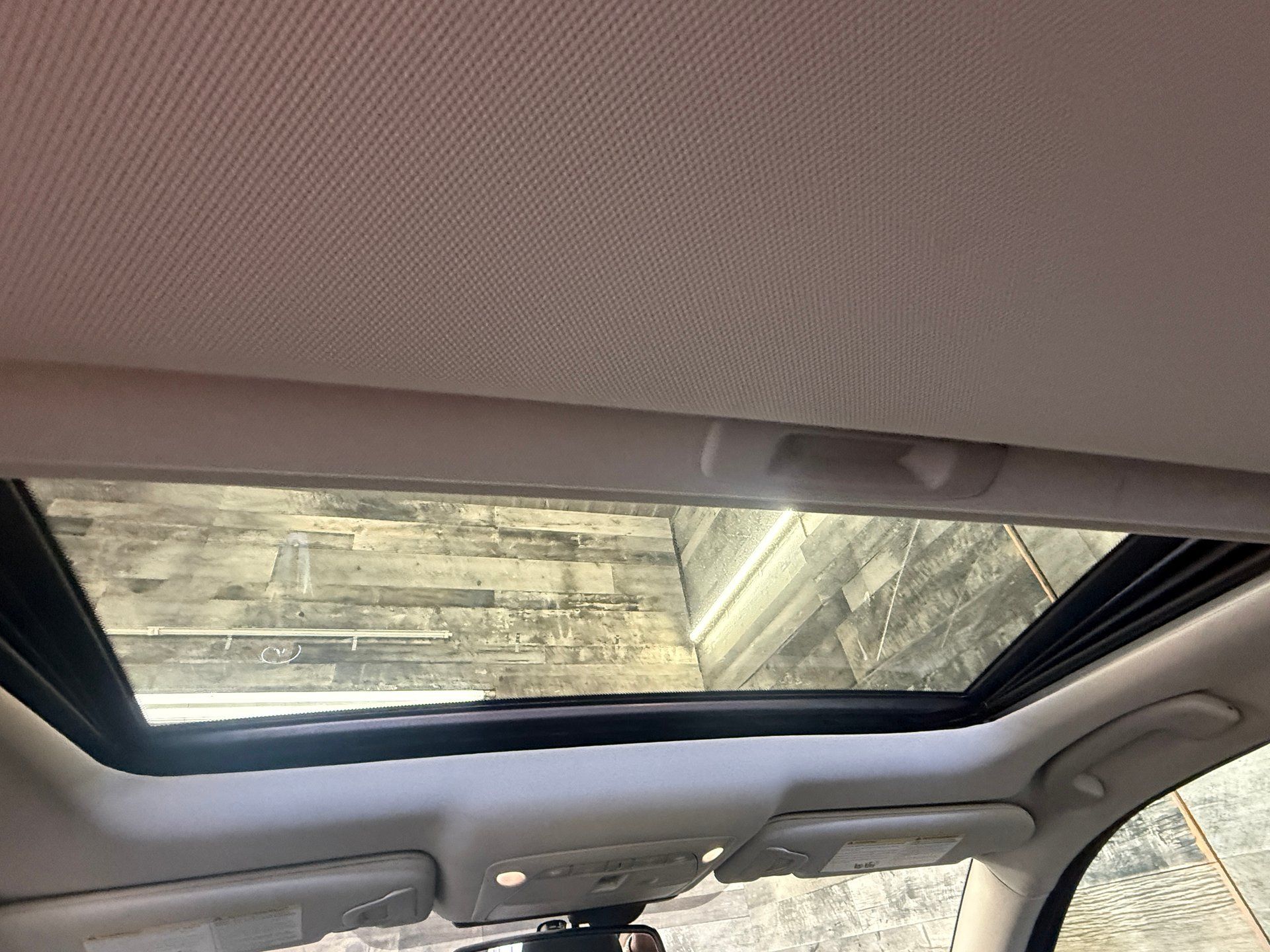 INFINITI Q50 2018 - Image 2 