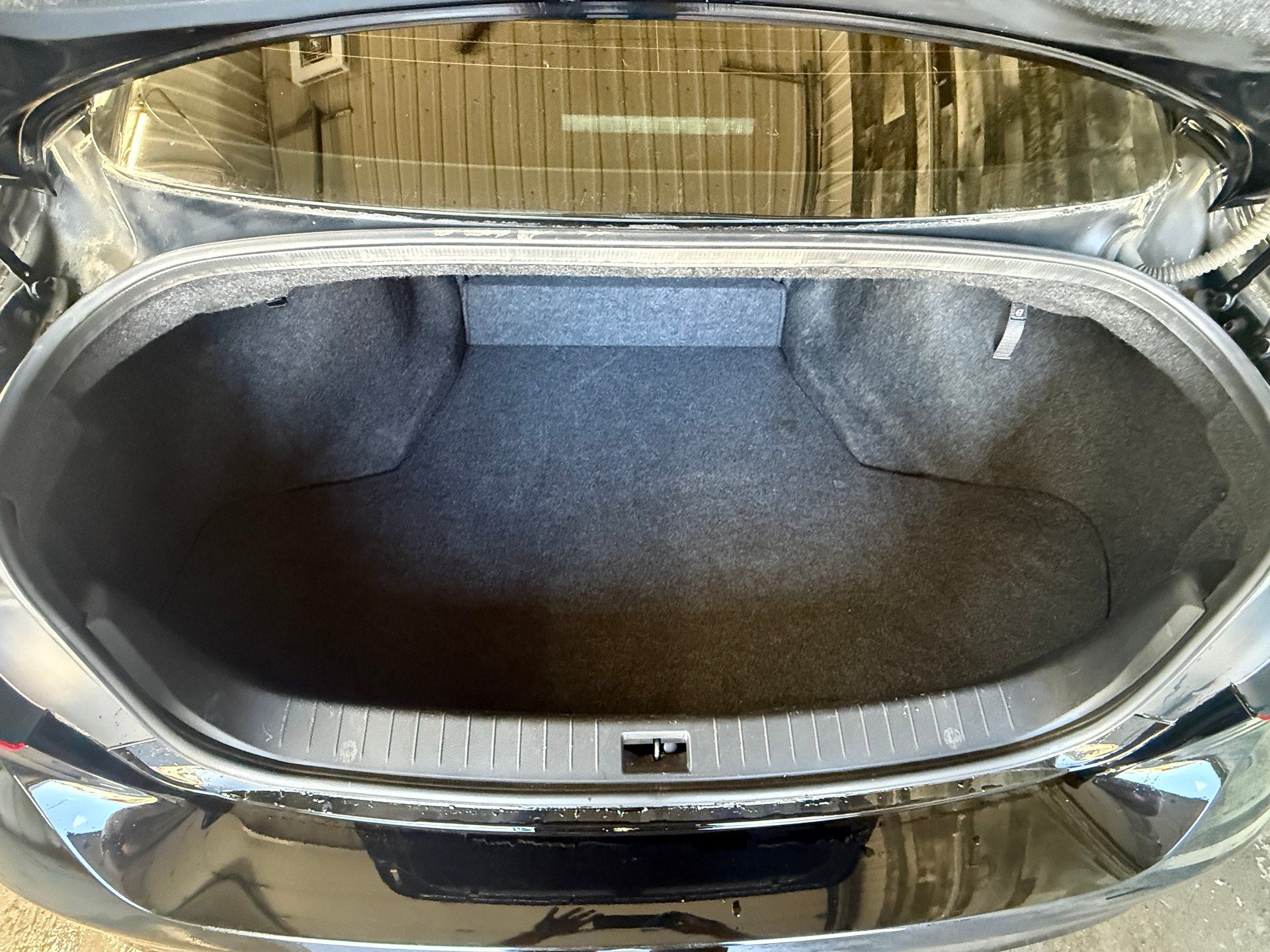 INFINITI Q50 2018 - Image 17 
