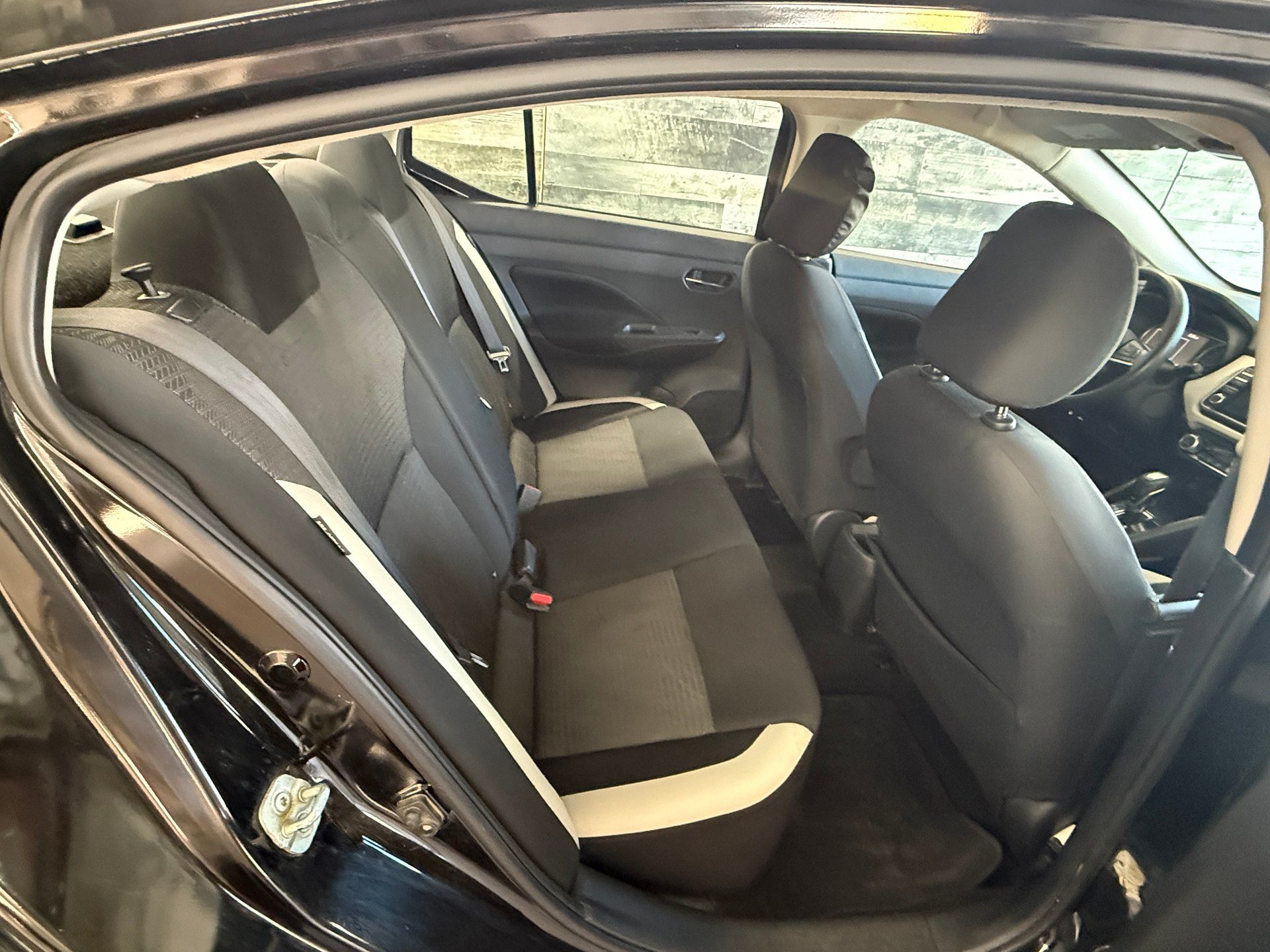 Nissan Versa 2021 - Image 18 