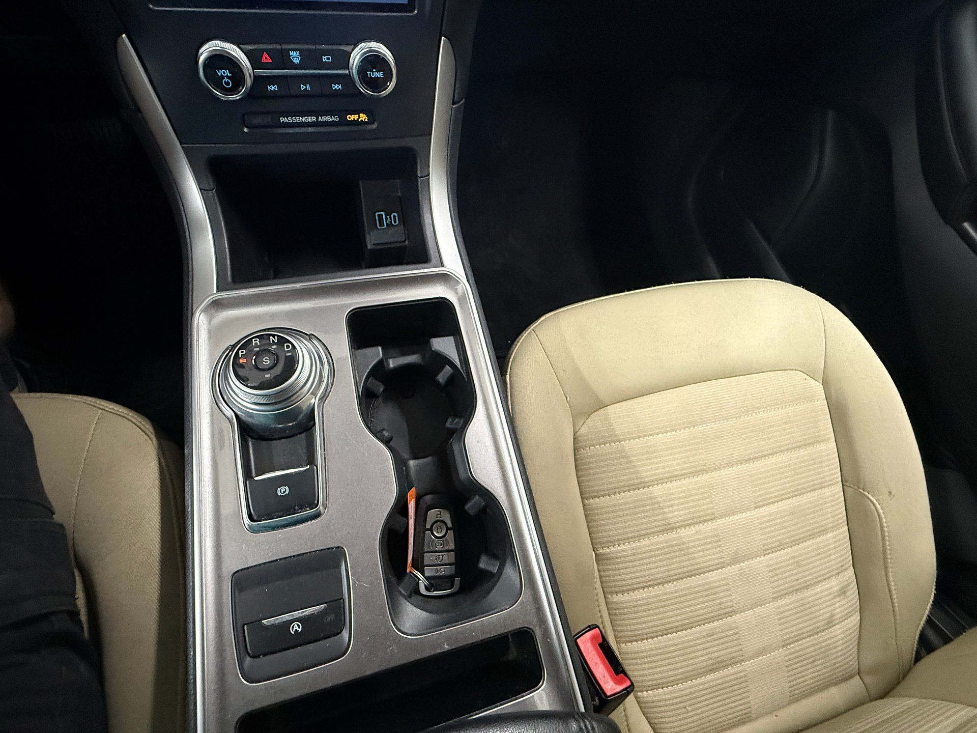 Ford Edge 2023 - Image 16 