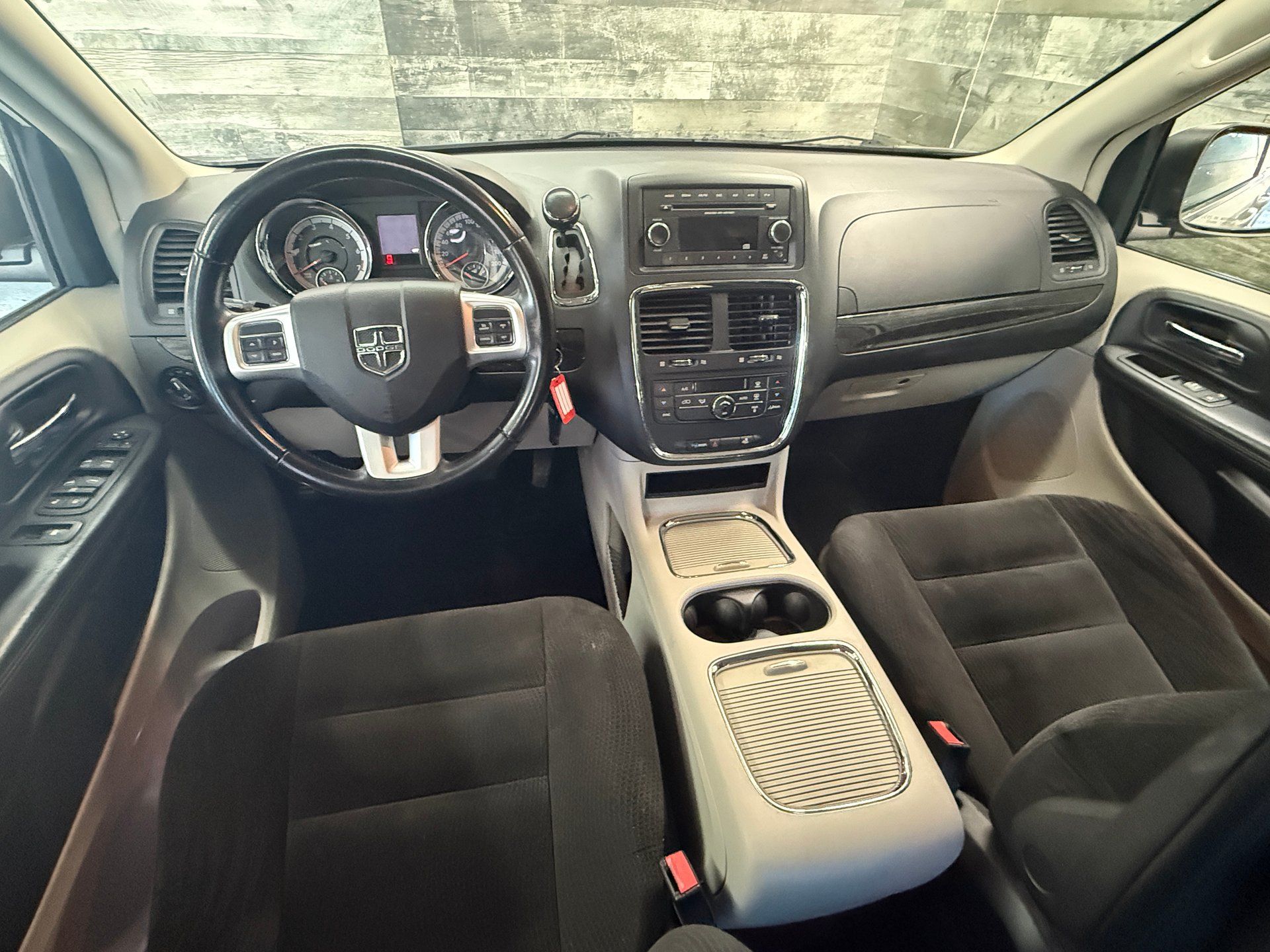 Dodge Grand Caravan 2016 - Image 10 