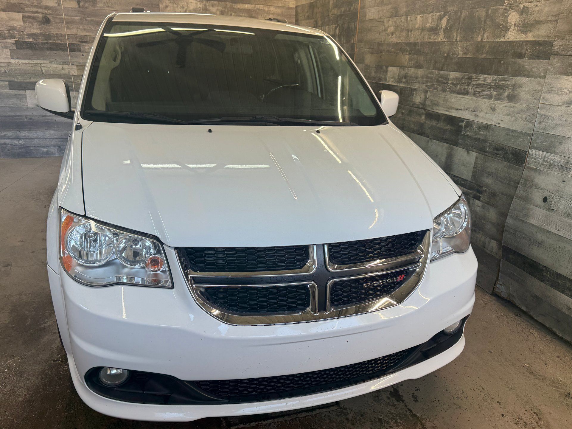 Dodge Grand Caravan 2016 - Image 1 