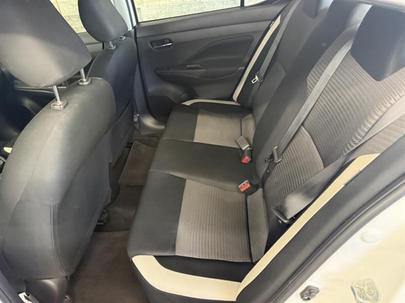 Nissan Versa 2021 - Image 18