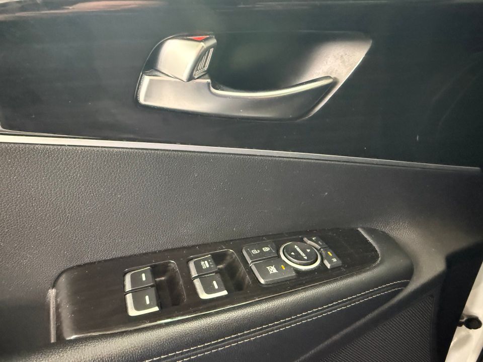 Kia Sorento 2019 - Image 14