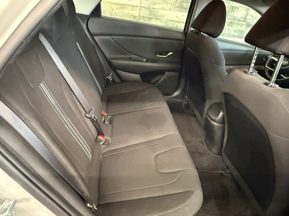 Hyundai Elantra 2021 - Image 19