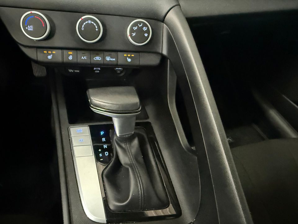 Hyundai Elantra 2021 - Image 13