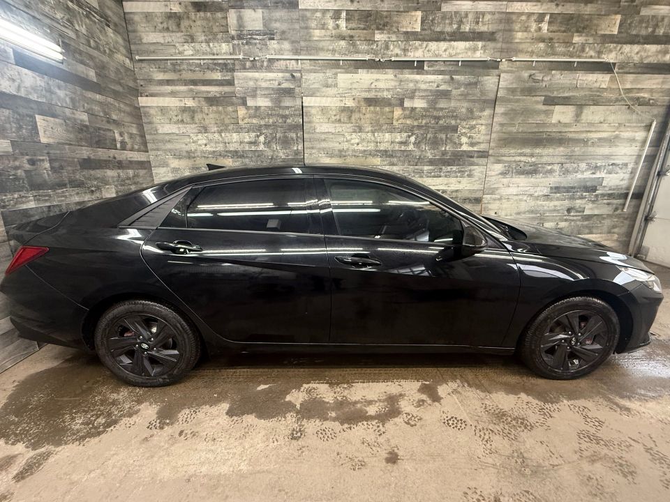 Hyundai Elantra Hybrid 2022 - Image 6