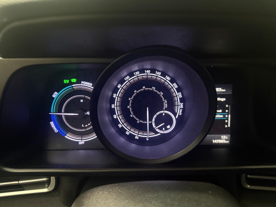 Hyundai Elantra Hybrid 2022 - Image 10