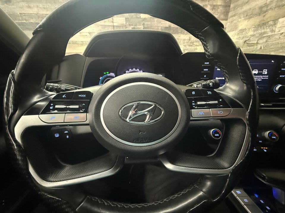 Hyundai Elantra Hybrid 2022 - Image 9