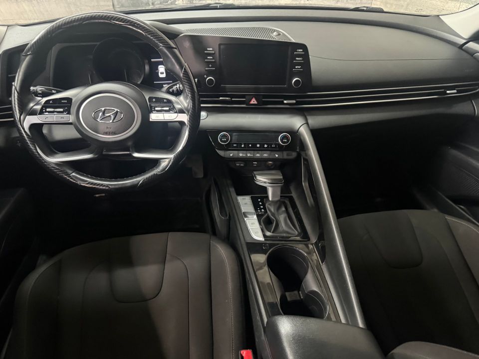 Hyundai Elantra Hybrid 2022 - Image 8