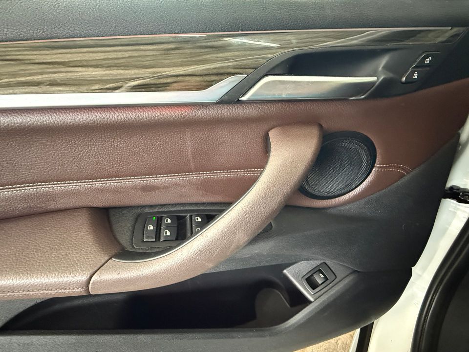 BMW X1 2016 - Image 21