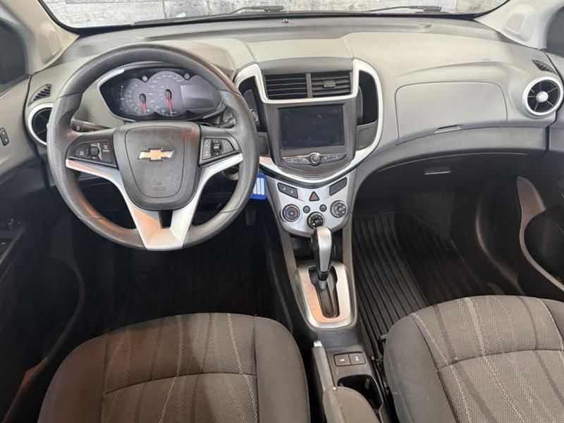Chevrolet Sonic 2018 - Image 5