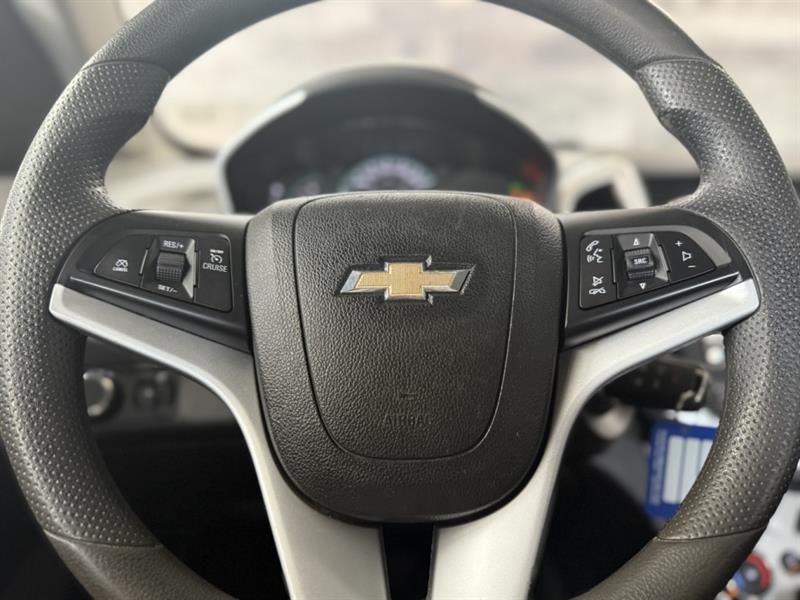 Chevrolet Sonic 2018 - Image 13
