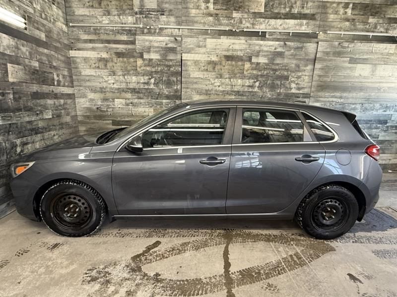 Hyundai Elantra GT 2018 - Image 13