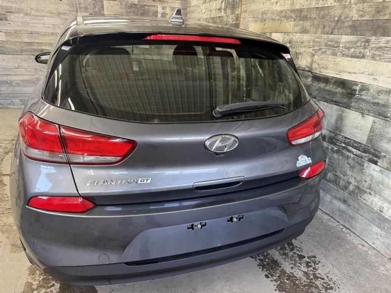 Hyundai Elantra GT 2018 - Image 15