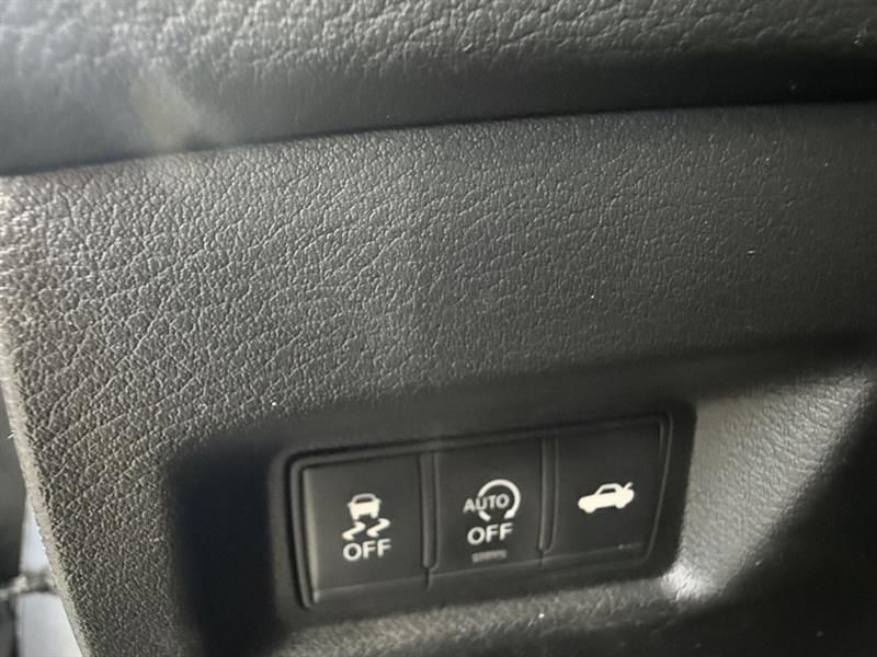 INFINITI Q50 2017 - Image 14