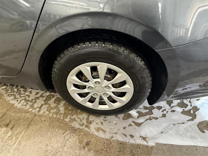 Kia Forte 2020 - Image 17